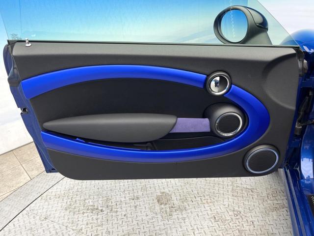 ＭＩＮＩ クーパーＳ　ロードスター　３ドア　黒革シート　シートヒーター　純正１７インチアルミホイール　ＨＩＤヘッドランプ　オートエアコン　キーレスエントリー　ＳＤナビ　フルセグＴＶ　ＥＴＣ　トラクションコントロール　ターボ　禁煙車（37枚目）