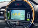 ＭＩＮＩ クーパーＳＤ　クラブマン　ペッパーＰＫＧ　リアビューカメラ／パークディスタンスコントロール　純正ナビ　プライバシーガラス　ＬＥＤヘッドランプ　ツインマフラー　デュアルオートエアコン　ＥＴＣ内蔵ルームミラー　スマートキー　禁煙車（5枚目）