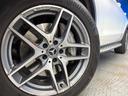 ●純正19インチアルミホイール:輸入車ならではの卓越した走りを支えるホイールと足回りです!日本車の走りに慣れている方にもぜひ体感して頂きたいほど、高いレベルでまとまっています!