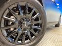 ●純正１６インチアルミホイール：輸入車ならではの卓越した走りを支えるホイールと足回りです！日本車の走りに慣れている方にもぜひ体感して頂きたいほど、高いレベルでまとまっています！