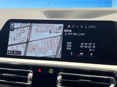 ●ＢＭＷ純正ナビ：一体感のあるナビは、高級感ある車内を演出してくれます。Ｂｌｕｅｔｏｏｔｈ再生などオーディオ機能も充実しておりますので、運転もより楽しめます♪ 4