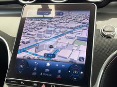 ●純正ナビ：一体感のあるナビは、高級感ある車内を演出してくれます。オーディオ機能も充実しておりますので、運転もより楽しめます♪ 4
