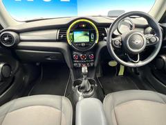 輸入車グループ総在庫数約２，０００台！全国の系列店からメーカー・車種問わずご紹介出来るので、あなたにピッタリのお車が見つかるはずです♪まずはお問い合わせ下さい☆ 2