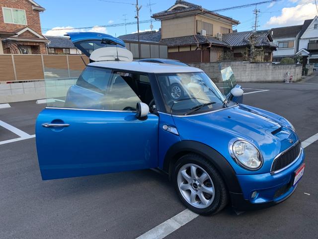 ＭＩＮＩ クーパーＳ　禁煙車　ガラスコーティング施工済　実走行距離４．８万ｋｍ・Ｂｌｕｅｔｏｏｔｈレシーバー付スマホ音楽再生可能・レーザーブルーＭ／ホワイトルーフ・ＥＴＣ・純正１６インチアルミ・ディスチャージヘッドライト・禁煙車・ガラスコーティング施工済（78枚目）