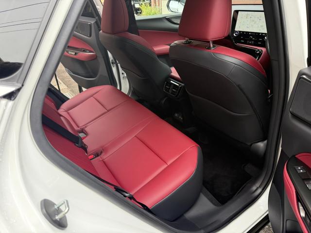 ＮＸ ＮＸ２５０ワンオーナー禁煙車　同色純正フェンダーアーチモール　赤／黒内装・Ｆスポーツ純正２０インチホイール・ヘッドアップディスプレイ・ムーンルーフ・純正１４インチモニターナビＴＶ・純正ドライブレコーダー・デジタルインナーミラー・ＴＶキャンセラー付・カードキー（27枚目）
