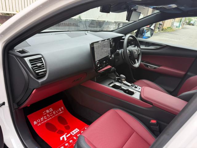 ＮＸ ＮＸ２５０ワンオーナー禁煙車　同色純正フェンダーアーチモール　赤／黒内装・Ｆスポーツ純正２０インチホイール・ヘッドアップディスプレイ・ムーンルーフ・純正１４インチモニターナビＴＶ・純正ドライブレコーダー・デジタルインナーミラー・ＴＶキャンセラー付・カードキー（30枚目）