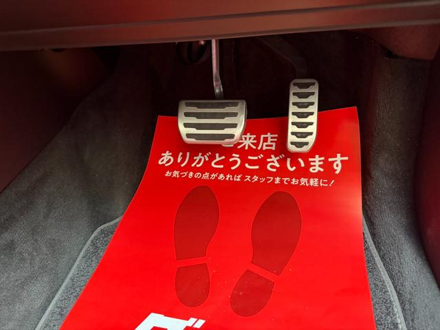 レンジローバーイヴォーク HSEダイナミックSi4 4WD 赤黒革シート 純正20AW グラファイトデザインパック・パノラミックグラスルーフ・MERIDIANサウンドシステム・360度パークアシストモニター・F席パワーシートシートヒーター・パワーテールゲート・ETC・純正ナビTV・4WD(70枚目)