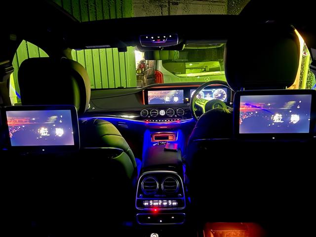 Ｓクラス Ｓ５６０　ＣａｒＰｌａｙ・リアエンターテイメント・エアバランス・純正２０インチ・パノラマルーフ・ナイビュー・Ｂｕｒｍｅｓｔｅｒサウンド・ブラックナッパレザー・ステアリングヒーター・前後メモリ付パワーシートヒータ（7枚目）