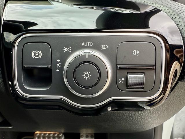 CLAクラス シューティングブレーク CLA200dシュティングブレAMGレザエクスクルP パノラマルーフ・レザーエクスクルーシブPKG・アドバンスドPKG・レーダーセフティPKG・ナビPKG・360度カメラ・シートヒーター・ETC・ヘッドアップD・20インチAW・パワーバックドア(16枚目)