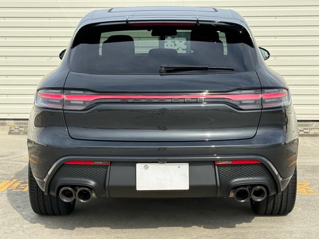 マカン マカンGTS カーボンインテリアPKG・パノラマルーフ・BOSE・PSCB・アダプティブエアサス・ハイグロスエクステリア・カーボンGTステアリング・レザー・アダプティブスポーツシートベンチレーション付き・(8枚目)