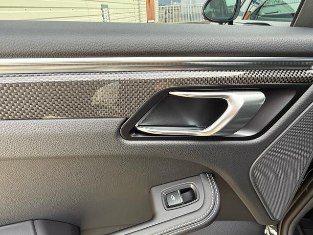 マカン マカンGTS カーボンインテリアPKG・パノラマルーフ・BOSE・PSCB・アダプティブエアサス・ハイグロスエクステリア・カーボンGTステアリング・レザー・アダプティブスポーツシートベンチレーション付き・(47枚目)