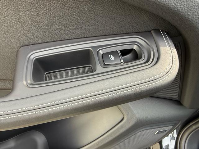 マカン マカンGTS カーボンインテリアPKG・パノラマルーフ・BOSE・PSCB・アダプティブエアサス・ハイグロスエクステリア・カーボンGTステアリング・レザー・アダプティブスポーツシートベンチレーション付き・(50枚目)