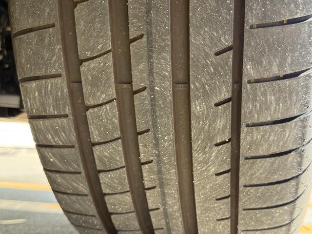 タイヤも新品同様の状態です
