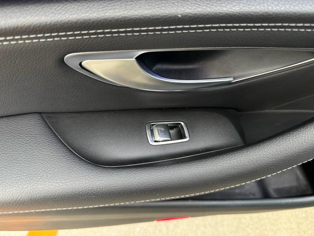 Eクラス E200 アバンギャルド スポーツ パノラマルーフ・レザーEXP・レーダーセーフティPKG・全周囲カメラ・HUD・マルチビームLED・パワーバックドア・前席パワーシート・シートヒーター・純正19AW・地デジ・Bluetooth・禁煙車(22枚目)