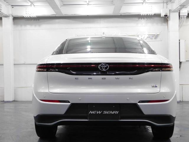 TOYOTA CROWN CROSSOVER G ADVANCED LEATHER PACKAGE