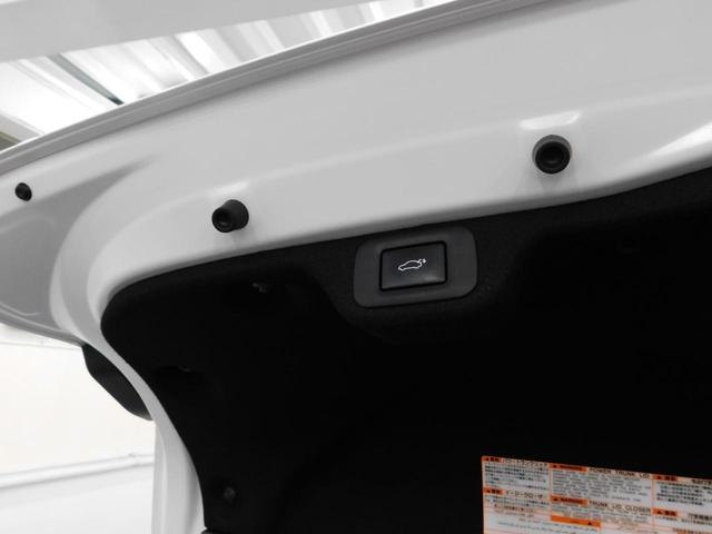 TOYOTA CROWN CROSSOVER G ADVANCED LEATHER PACKAGE