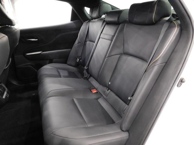 TOYOTA CROWN CROSSOVER G ADVANCED LEATHER PACKAGE