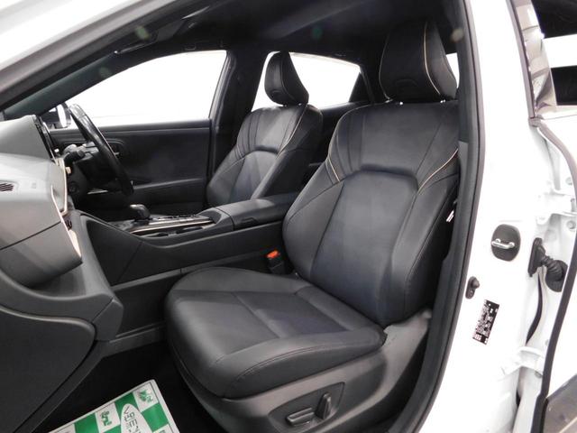 TOYOTA CROWN CROSSOVER G ADVANCED LEATHER PACKAGE