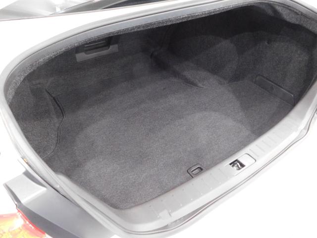 フーガ ２５０ＧＴ　タイプＰ　鑑定済認定車・黒革シート・純正ナビＴＶ・後席電動サンシェード（43枚目）