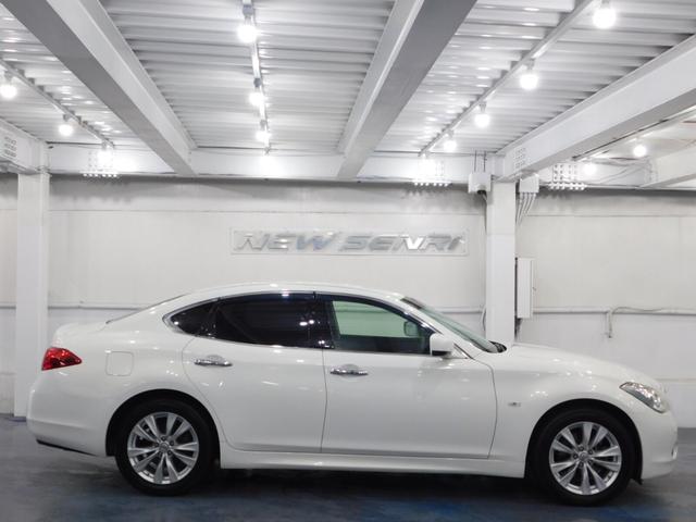 フーガ ２５０ＧＴ　タイプＰ　鑑定済認定車・黒革シート・純正ナビＴＶ・後席電動サンシェード（54枚目）