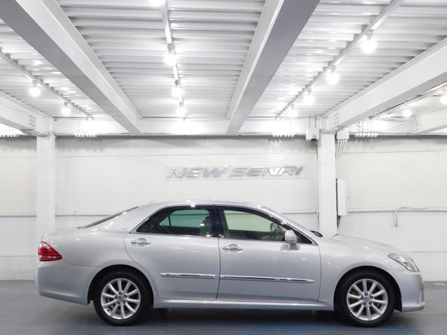 クラウン ２．５ロイヤルサルーン　アニバーサリーＥＤ　【グー鑑定付】【車両状態評価書】後期・本革シート・純正ナビＴＶ・電動シート・シートヒーター・電動ブラインド・クルーズコントロール（49枚目）