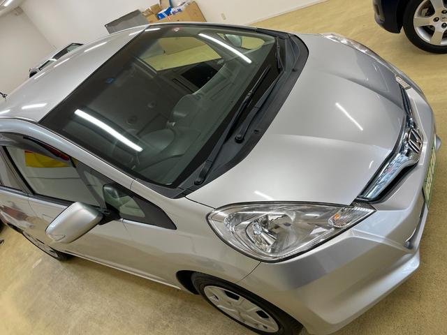 フィットハイブリッド スマートセレクション フルセグTV・HIDライト・スマートキー・ヒーテッドドアミラー・熱線入りフロントウインドウ(4枚目)