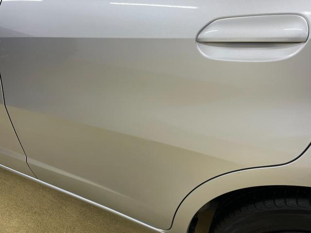 フィットハイブリッド スマートセレクション フルセグTV・HIDライト・スマートキー・ヒーテッドドアミラー・熱線入りフロントウインドウ(15枚目)