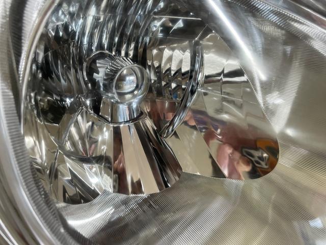 フィットハイブリッド スマートセレクション フルセグTV・HIDライト・スマートキー・ヒーテッドドアミラー・熱線入りフロントウインドウ(32枚目)