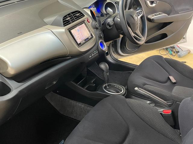 フィットハイブリッド スマートセレクション フルセグTV・HIDライト・スマートキー・ヒーテッドドアミラー・熱線入りフロントウインドウ(35枚目)