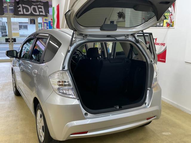 フィットハイブリッド スマートセレクション フルセグTV・HIDライト・スマートキー・ヒーテッドドアミラー・熱線入りフロントウインドウ(55枚目)