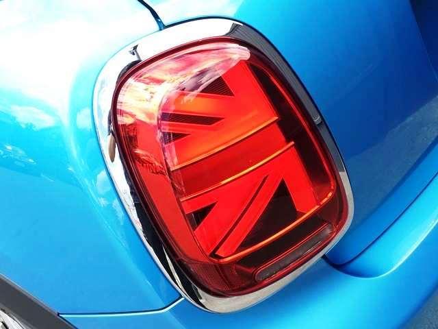 ヴィクトリア 特別仕様車後期Lciモデル純正ナビLEDライト禁煙車(17枚目)