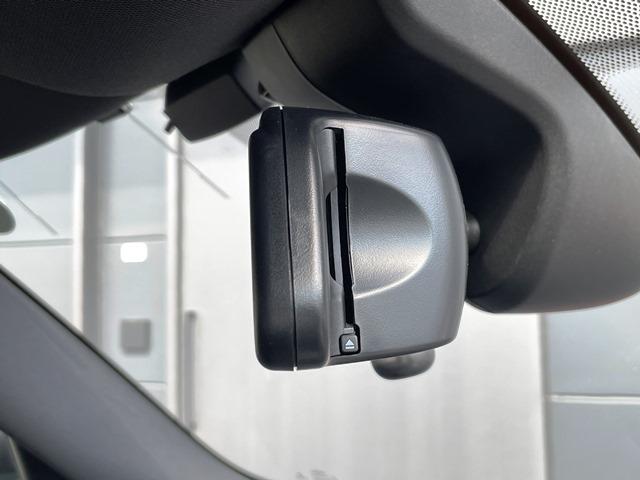 ジョンクーパーワークス クロスオーバー バックカメラ前後PDCシートヒーター電動トランク衝突軽減ブレーキコンフォートアクセスF60(37枚目)