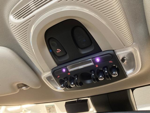 弊社元デモカー クラシックトリム 17インチアルミホイール LEDヘッドライト 純正HDDナビ バックカメラ 障害物センサー 衝突軽減ブレーキ クルーズコントロール F55(46枚目)