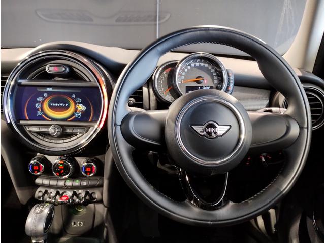 クーパー LEDヘッドライト 純正HDDナビ Bluetooth 純正アルミホイール ミラー型ETC車載器 プッシュスタート 電動格納ミラー キーレスエントリー F55(45枚目)
