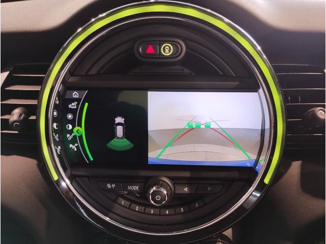 ＭＩＮＩ クーパー　ピカデリーエディション　スターライトブルー　特別仕様車　ピカデリーエディション　　レザレットシート　シートヒーター　ホワイトルーフ　純正ＨＤＤナビ　リヤビューカメラ　アームレスト　コンフォートアクセス　１５ＡＷ（25枚目）