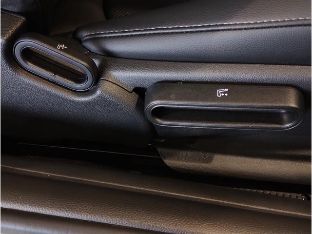 ＭＩＮＩ クーパー　ピカデリーエディション　スターライトブルー　特別仕様車　ピカデリーエディション　　レザレットシート　シートヒーター　ホワイトルーフ　純正ＨＤＤナビ　リヤビューカメラ　アームレスト　コンフォートアクセス　１５ＡＷ（56枚目）