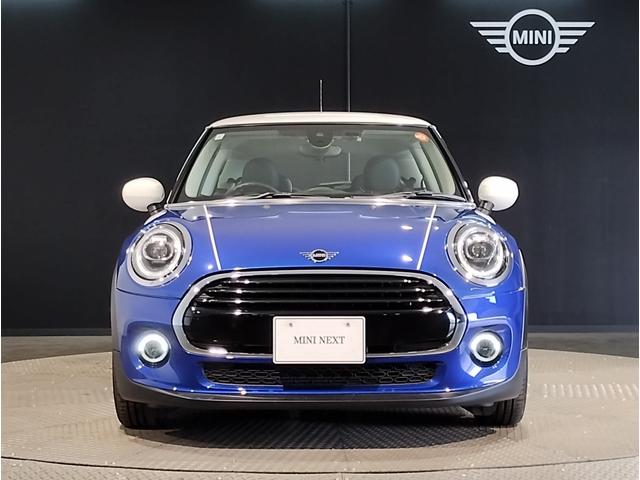ＭＩＮＩ クーパー　ピカデリーエディション　スターライトブルー　特別仕様車　ピカデリーエディション　　レザレットシート　シートヒーター　ホワイトルーフ　純正ＨＤＤナビ　リヤビューカメラ　アームレスト　コンフォートアクセス　１５ＡＷ（60枚目）