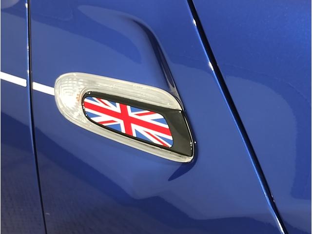 ＭＩＮＩ クーパー　ピカデリーエディション　スターライトブルー　特別仕様車　ピカデリーエディション　　レザレットシート　シートヒーター　ホワイトルーフ　純正ＨＤＤナビ　リヤビューカメラ　アームレスト　コンフォートアクセス　１５ＡＷ（70枚目）