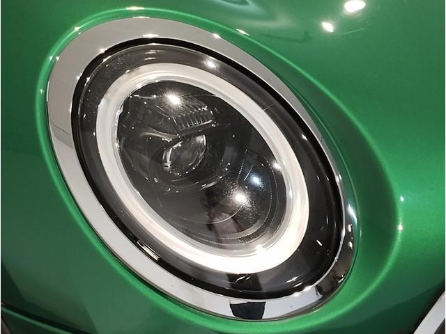 ＭＩＮＩ クーパーＤ　クラブマン　クラシック・トリム　チェスタレザーシート　クラシックトリム　レザーパッケージ　アクティブクルーズコントロール　クルーズコントロール　シートヒーター　ＬＥＤヘッドライト　１７インチアルミホイール　ＨＤＤナビゲーション（59枚目）
