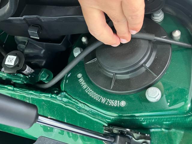 ＭＩＮＩ クーパーＣ　フェイバリット・トリム　弊社デモカー　白革　ＨＤＤナビゲーション　ＬＥＤヘッドライト　バックカメラ　アクティブクルーズコントロール　ＥＴＣ　２年保証　最長４年保証（16枚目）