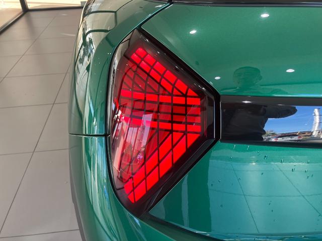 ＭＩＮＩ クーパーＣ　フェイバリット・トリム　弊社デモカー　白革　ＨＤＤナビゲーション　ＬＥＤヘッドライト　バックカメラ　アクティブクルーズコントロール　ＥＴＣ　２年保証　最長４年保証（56枚目）