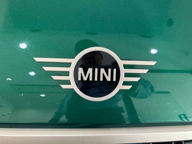 ＭＩＮＩ クーパーＣ　フェイバリット・トリム　弊社デモカー　白革　ＨＤＤナビゲーション　ＬＥＤヘッドライト　バックカメラ　アクティブクルーズコントロール　ＥＴＣ　２年保証　最長４年保証（61枚目）