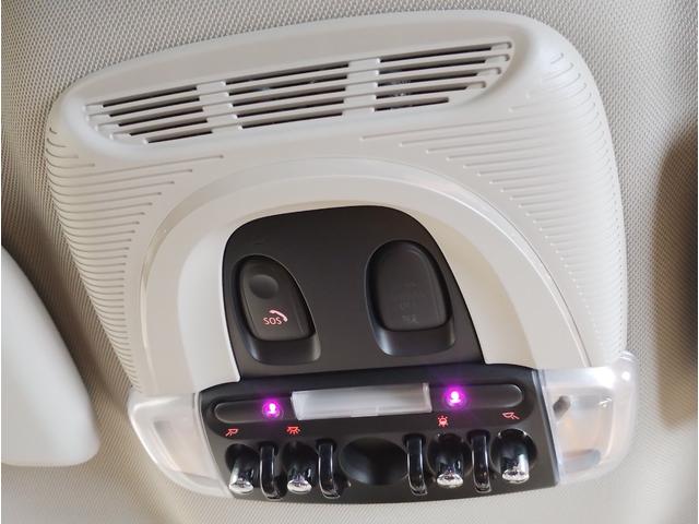 ＭＩＮＩ クーパー　クロスオーバー　ブリティッシュレーシンググリーン　ペッパーＰＫＧ　アダプティブＬＥＤヘッドライト　クロームラインエクステリア　ＨＤＤナビ　リヤビューカメラ　アンビエントライト（28枚目）