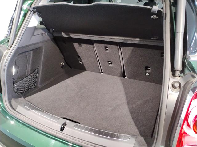 ＭＩＮＩ クーパー　クロスオーバー　ブリティッシュレーシンググリーン　ペッパーＰＫＧ　アダプティブＬＥＤヘッドライト　クロームラインエクステリア　ＨＤＤナビ　リヤビューカメラ　アンビエントライト（45枚目）