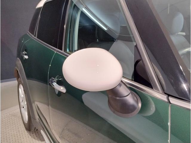 ＭＩＮＩ クーパー　クロスオーバー　ブリティッシュレーシンググリーン　ペッパーＰＫＧ　アダプティブＬＥＤヘッドライト　クロームラインエクステリア　ＨＤＤナビ　リヤビューカメラ　アンビエントライト（70枚目）