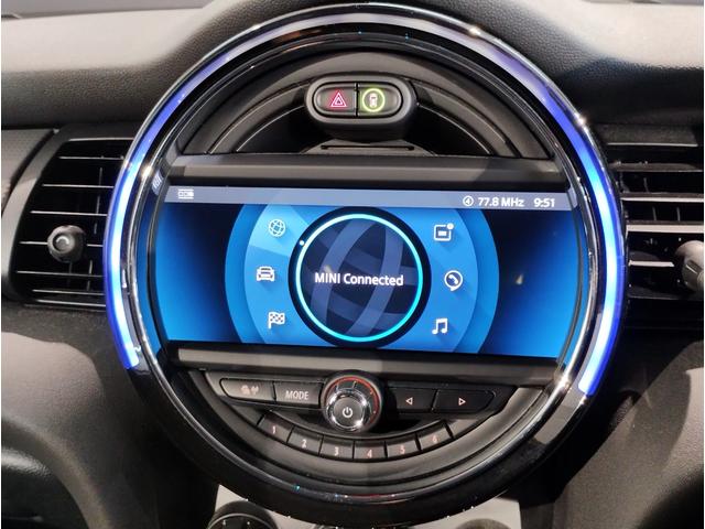ＭＩＮＩ クーパーＤ　２年保証　ワンオーナー　ペッパーパッケージ　カメラパッケージ　シートヒーター　純正１５インチアルミホイール　クロスシート　前後障害物センサー　衝突被害軽減ブレーキ　バックカメラ　スペアキー（35枚目）