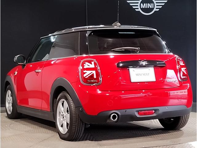 ＭＩＮＩ クーパーＤ　２年保証　ワンオーナー　ペッパーパッケージ　カメラパッケージ　シートヒーター　純正１５インチアルミホイール　クロスシート　前後障害物センサー　衝突被害軽減ブレーキ　バックカメラ　スペアキー（43枚目）