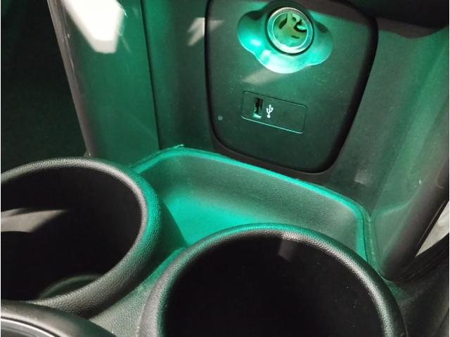 ＭＩＮＩ クーパーＤ　２年保証　ワンオーナー　ペッパーパッケージ　カメラパッケージ　シートヒーター　純正１５インチアルミホイール　クロスシート　前後障害物センサー　衝突被害軽減ブレーキ　バックカメラ　スペアキー（49枚目）