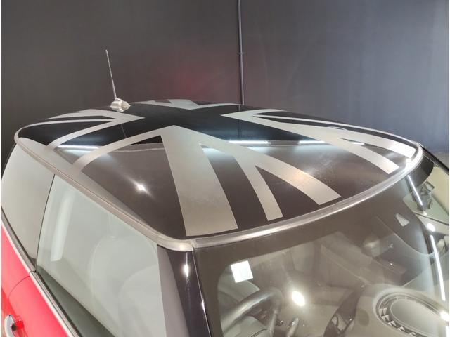 ＭＩＮＩ クーパーＤ　２年保証　ワンオーナー　ペッパーパッケージ　カメラパッケージ　シートヒーター　純正１５インチアルミホイール　クロスシート　前後障害物センサー　衝突被害軽減ブレーキ　バックカメラ　スペアキー（67枚目）