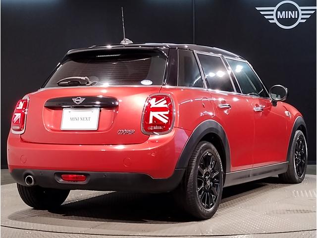 ＭＩＮＩ ローズウッドエディション　全国２００台限定車　ハーフレザーシート　純正１６インチアルミホイール　オートクルーズコントロール　バックカメラ　障害物センサー　衝突軽減ブレーキ／車線逸脱防止　コンフォートアクセス　社外ＥＴＣ（8枚目）